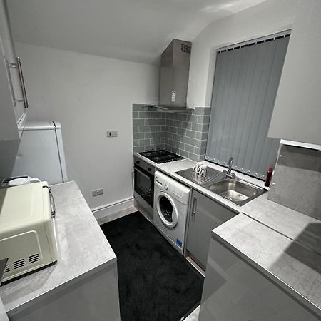 Modern Two-Bedroom Apartment Manchester Exterior photo